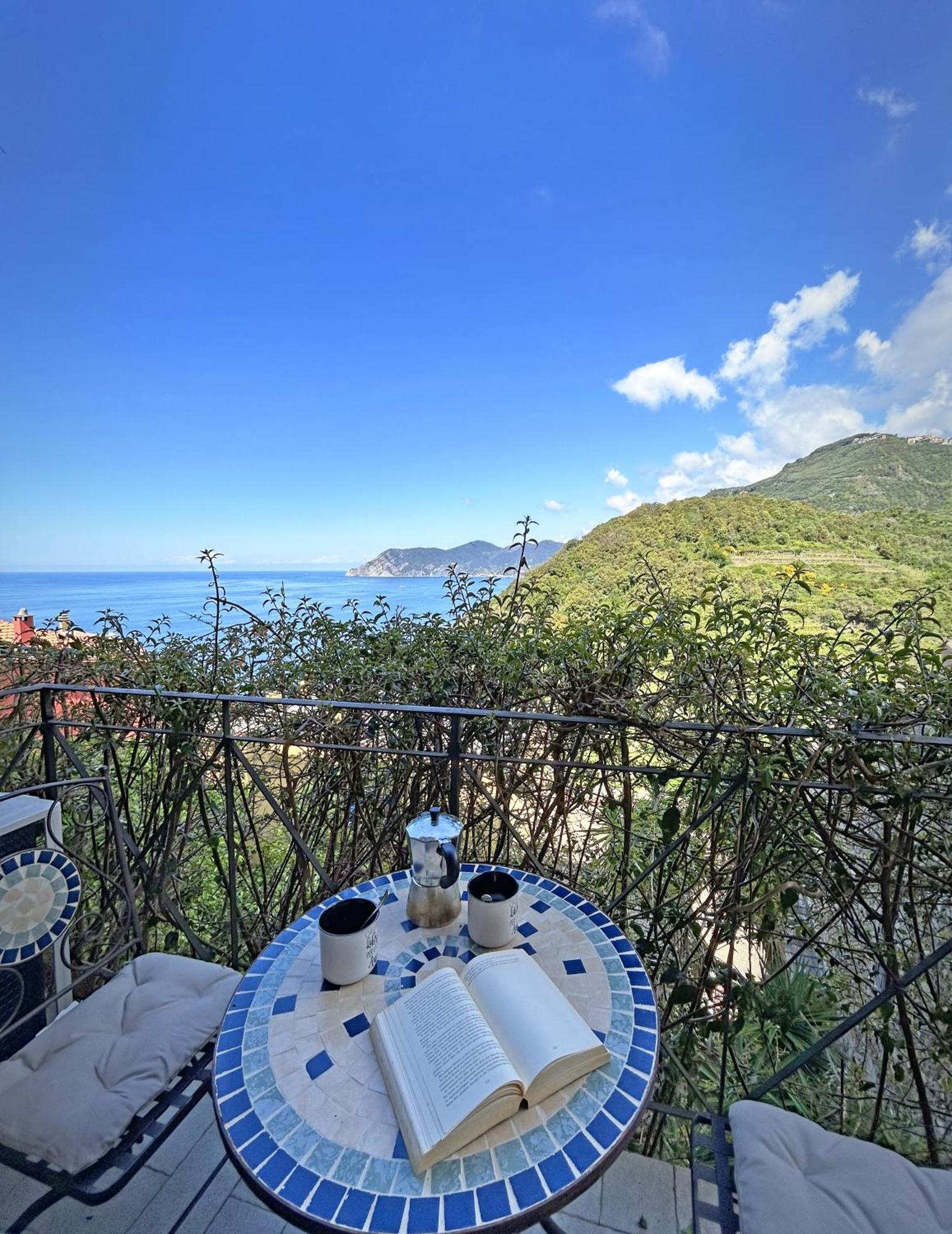 Pietra Azzurra, Newly Renovated Apartment Corniglia Exterior photo